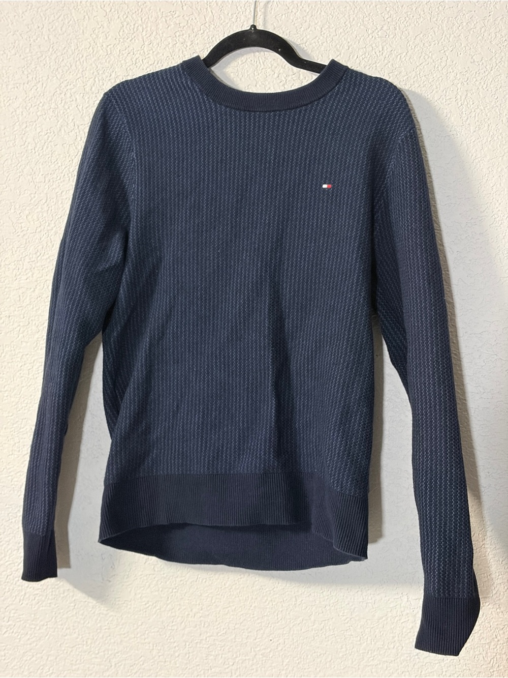Tommy Hilfiger Men's Navy Textured Knit Crewneck Sweater with Flag Logo